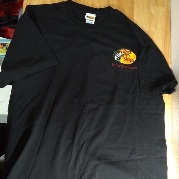 VTG Bass Pro Shops Las Vegas Elvis Parody T-Shirt - Picture 3 of 8